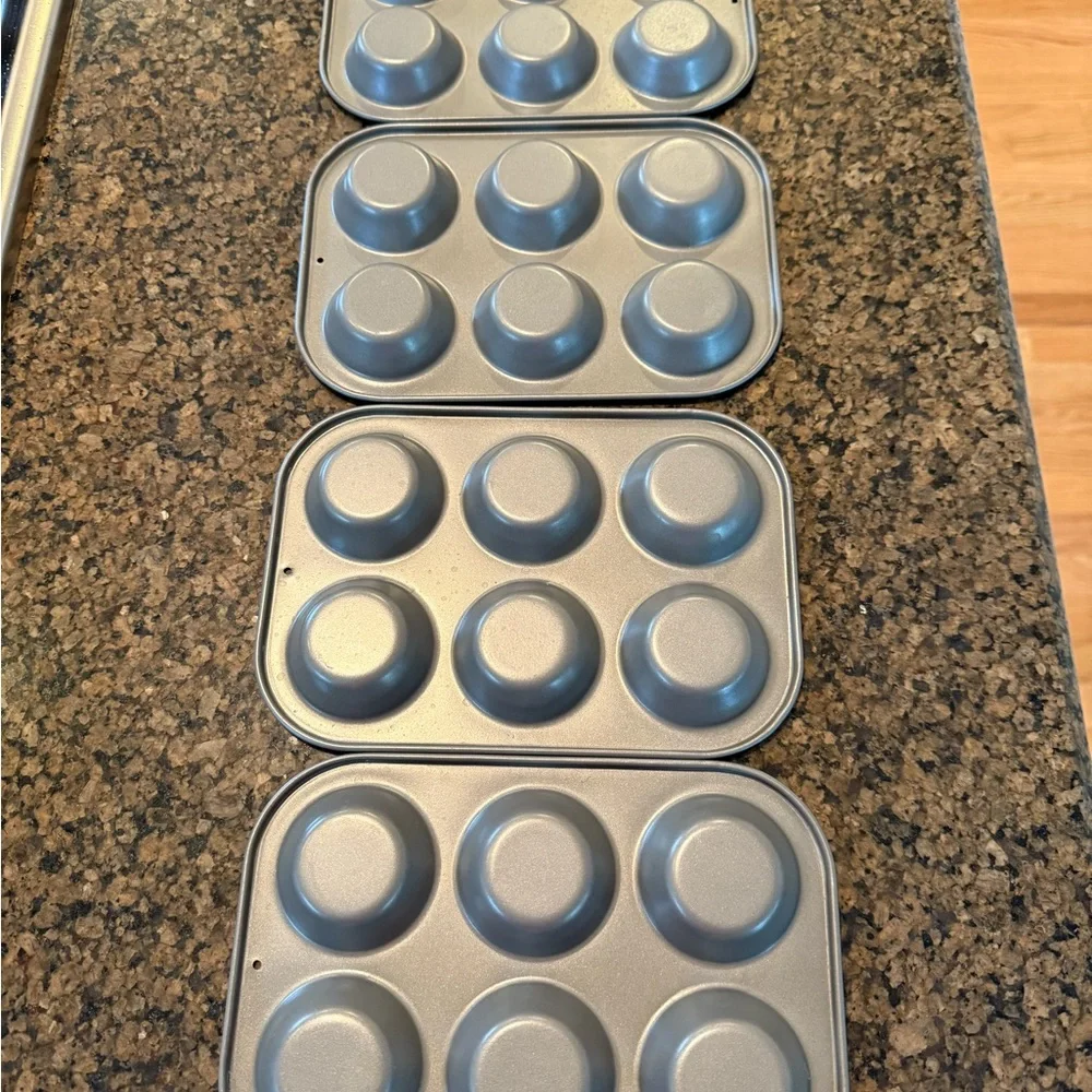 4 New Mini Tart Pans